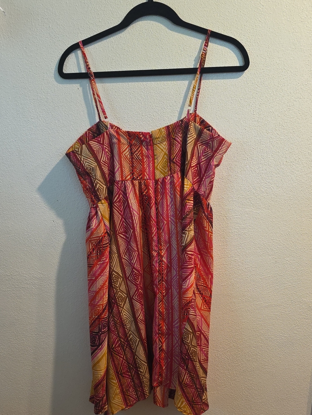 NWT Daytrip Geometric Print Dress With Adjustable Spaghetti Straps - Picture 8 of 10